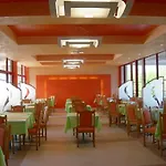 Хотел Longosa