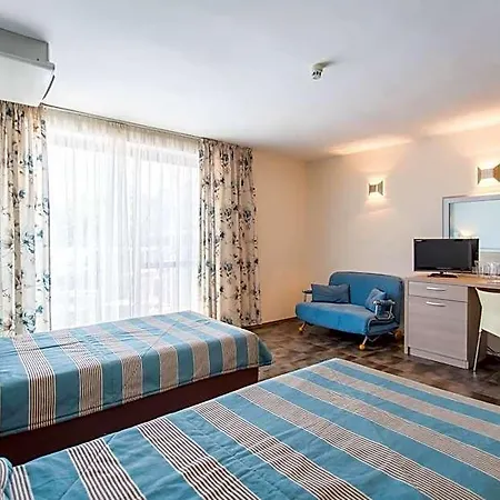 Longosa 4*