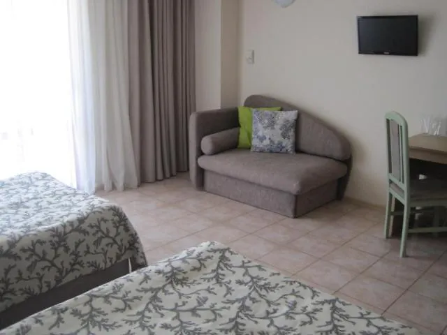 Отель Longosa 4*